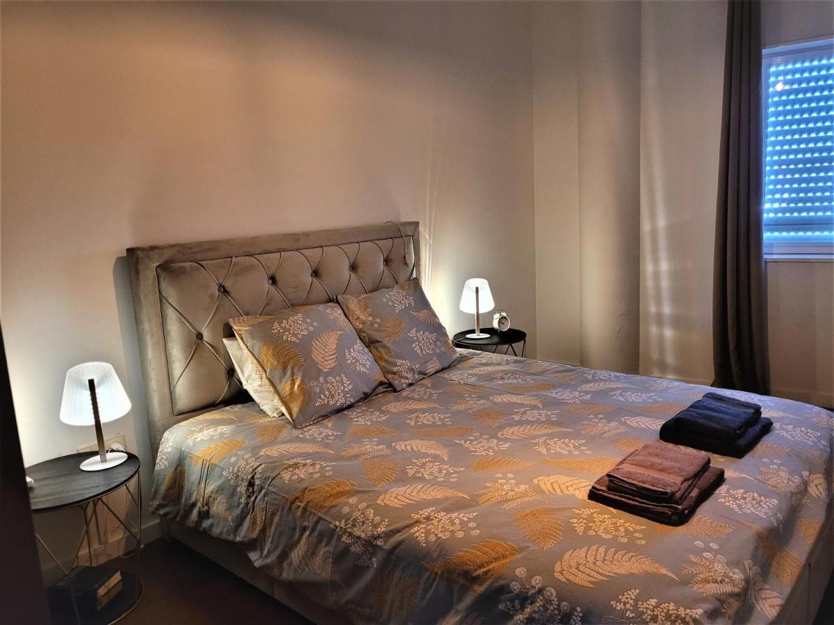 Charm City Center Apt 140M2 & Free Parking Lejlighed Braga Eksteriør billede