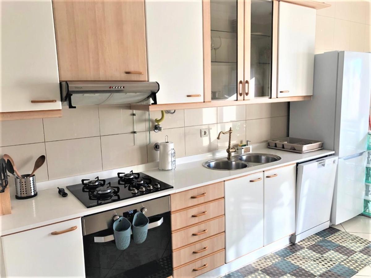 Charm City Center Apt 140M2 & Free Parking Lejlighed Braga Eksteriør billede
